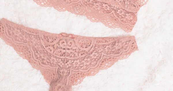 ティーバックショーツのメリット・デメリットとは?正しい使い方や選び方を徹底解説